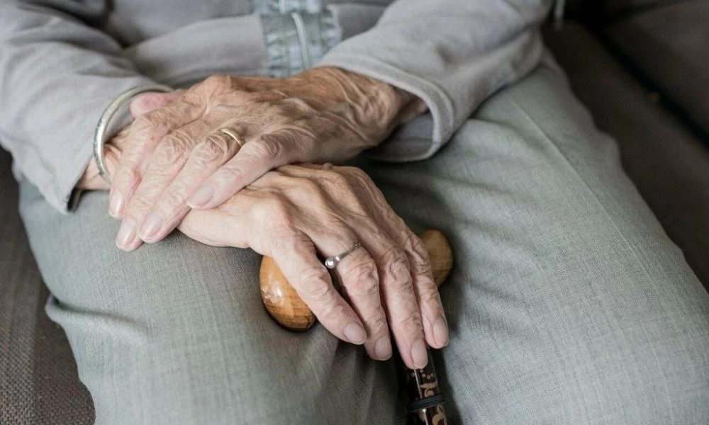 Γηροκομείο Χανίων – Τους είχαν δεμένους και υποσιτισμένους – Σοκαριστικές μαρτυρίες